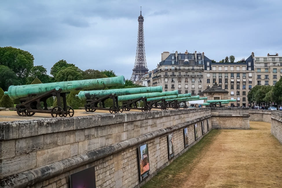 eating and drinking in Paris