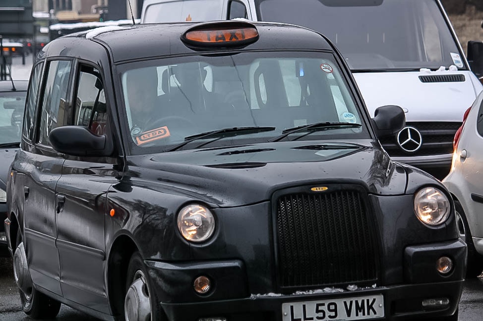 London Airport Guide