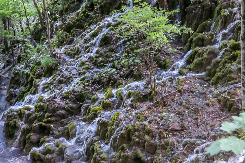 Visiting Plitvice Lakes: one of the small waterfalls