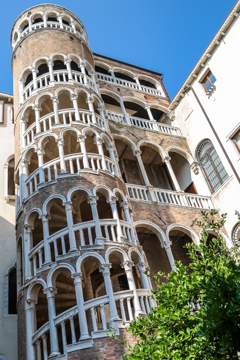 Venice Walking Tour: Crazy spiral staircase near St. Mark's