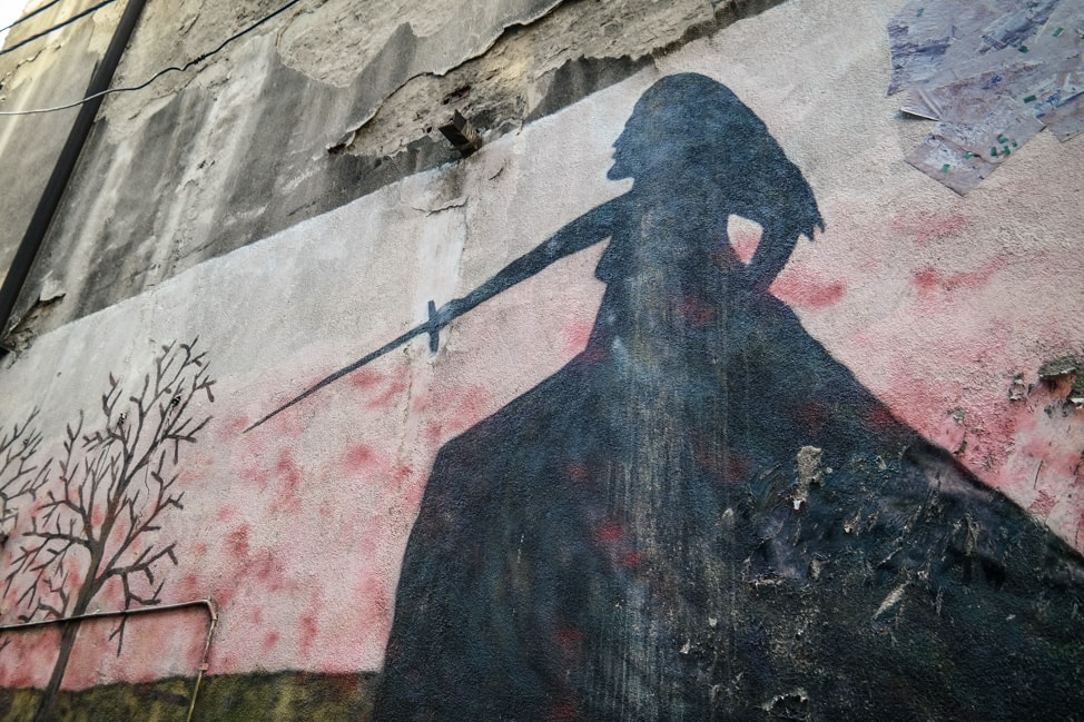 belgrade street art: woman