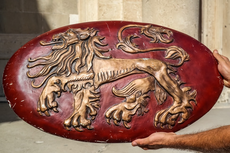 Dubrovnik Game of Thrones Tour: replica shield from the show
