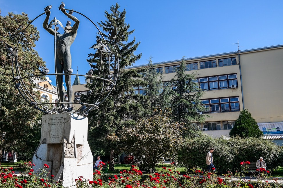 Sarajevo Bosnia: statue donated after the war