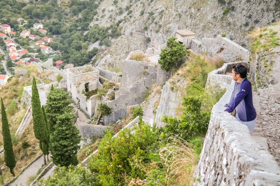 hiking in italy drew overlook