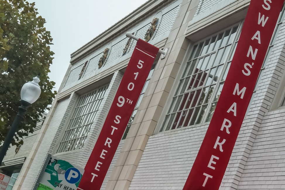 Downtown Oakland: Swan Market in Old Oakland