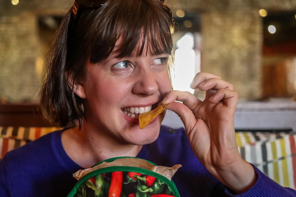 best things to do in charleston: chips and salsa at Minero