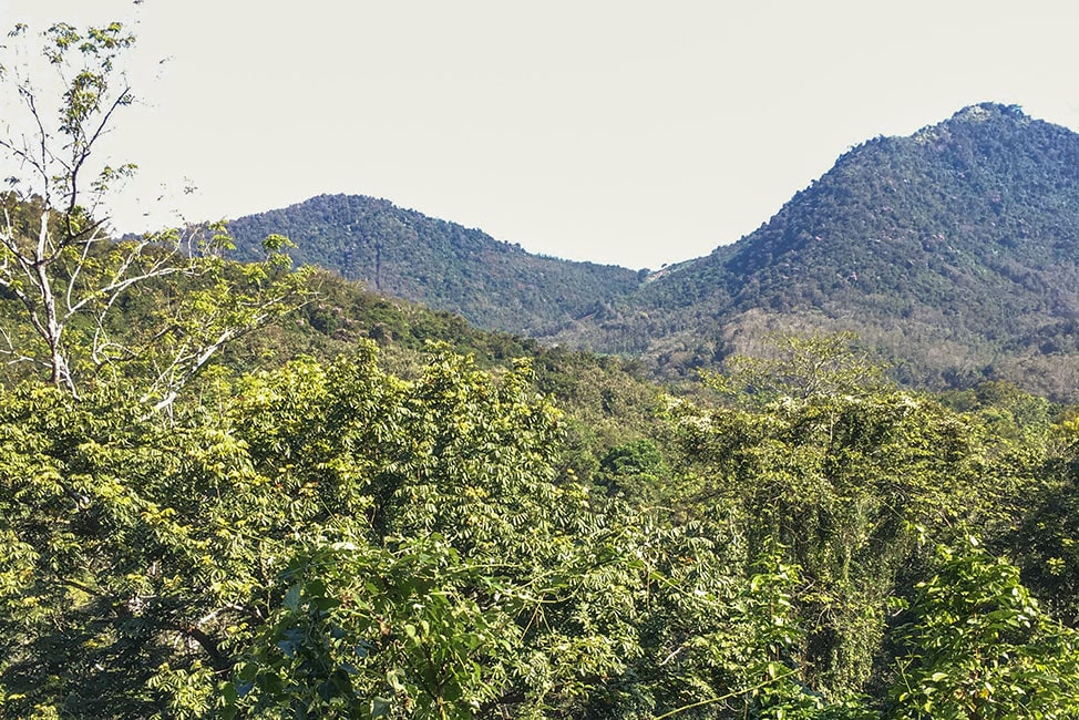 visiting kuang si falls
