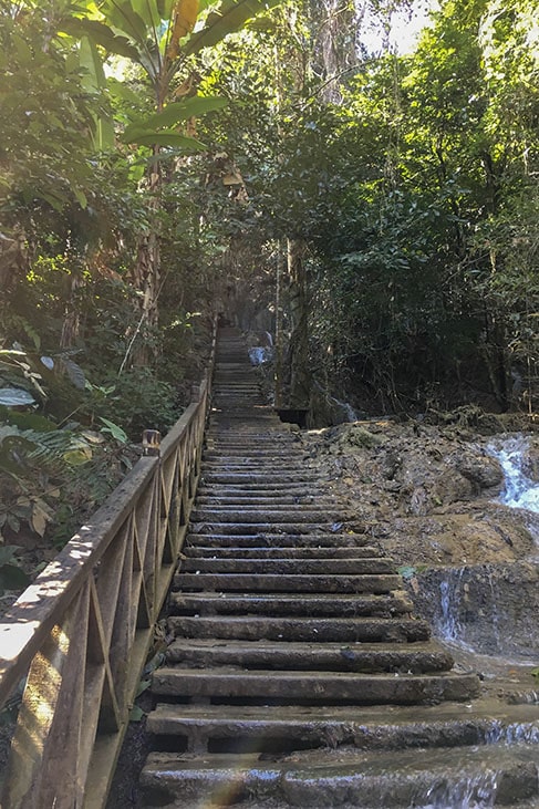 visiting kuang si falls