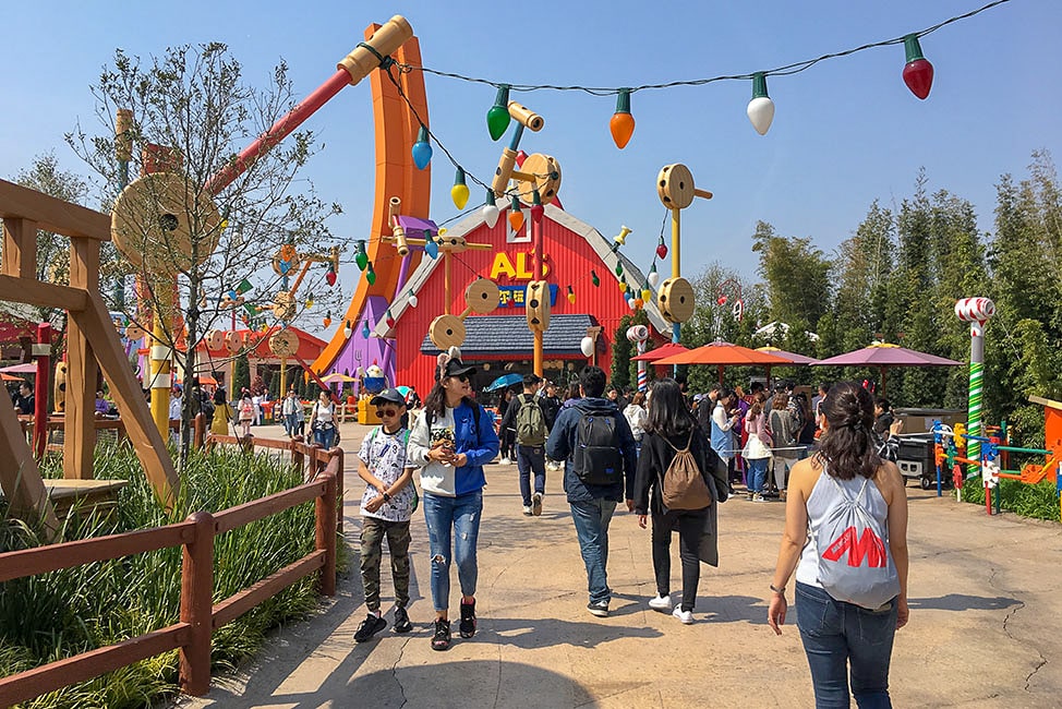 visiting Shanghai Disneyland during a holiday weekend