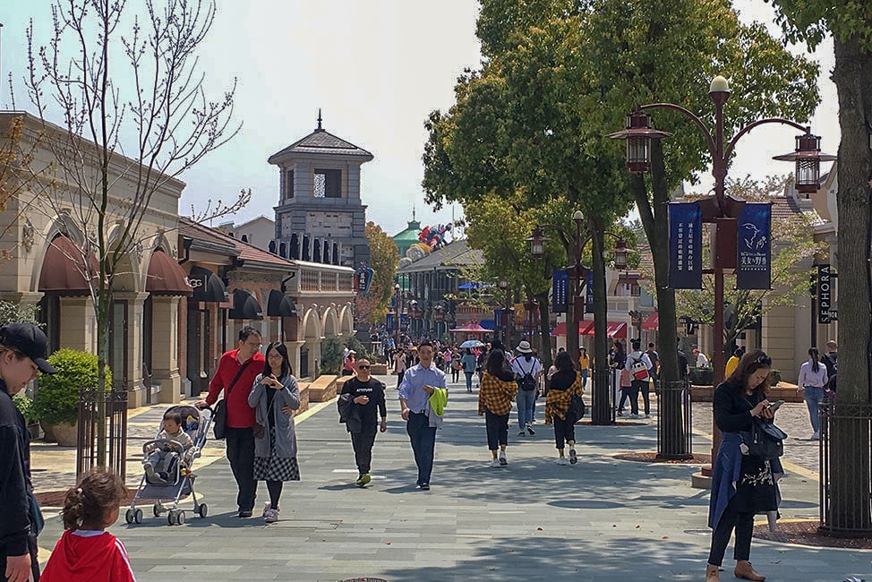visiting Shanghai Disneyland during a holiday weekend