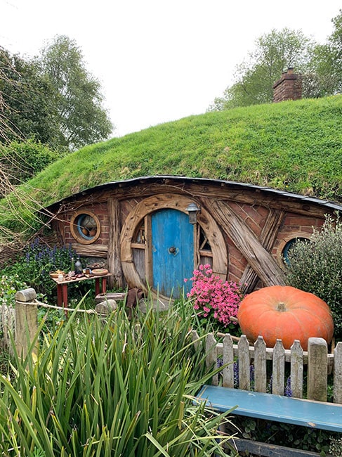 hobbit hole from the movie set